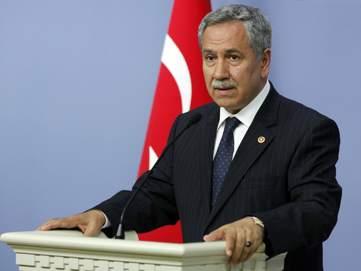 Σεξιστικές δηλώσεις του αντιπροέδρου της τουρκικής κυβέρνησης: ” Να σιωπήσεις, όπως πρέπει σε μια γυναίκα”